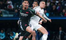 九游中国-包含巴萨后卫表现抢眼，获得联赛最佳球员评选的词条