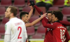 九游娱乐首页-哥伦比亚碾压丹麦，穆勒打破历史纪录