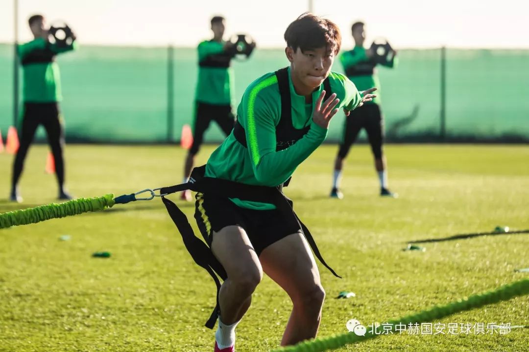 球队战术全新升级，争取前进第一名