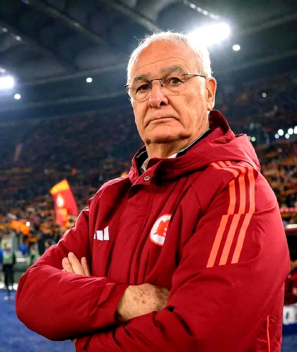 罗马主帅赞扬球队团结力量，取得胜利的简单介绍