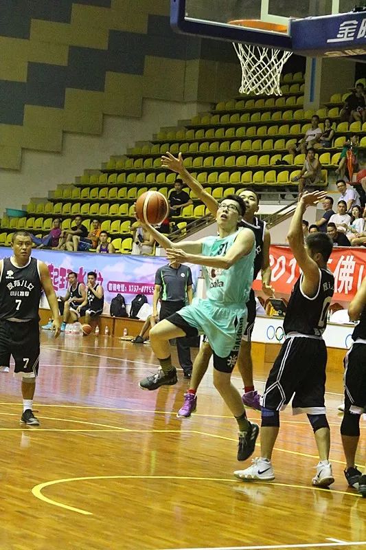 关于南非篮球联赛卫生检测全面展开的信息