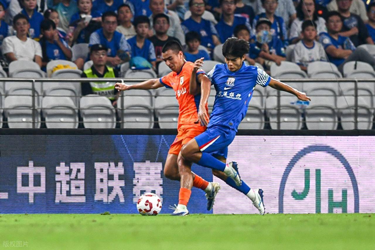 中超主场战绩不佳，球迷高呼要球队改变战术