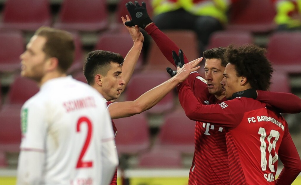 哥伦比亚碾压丹麦，穆勒打破历史纪录