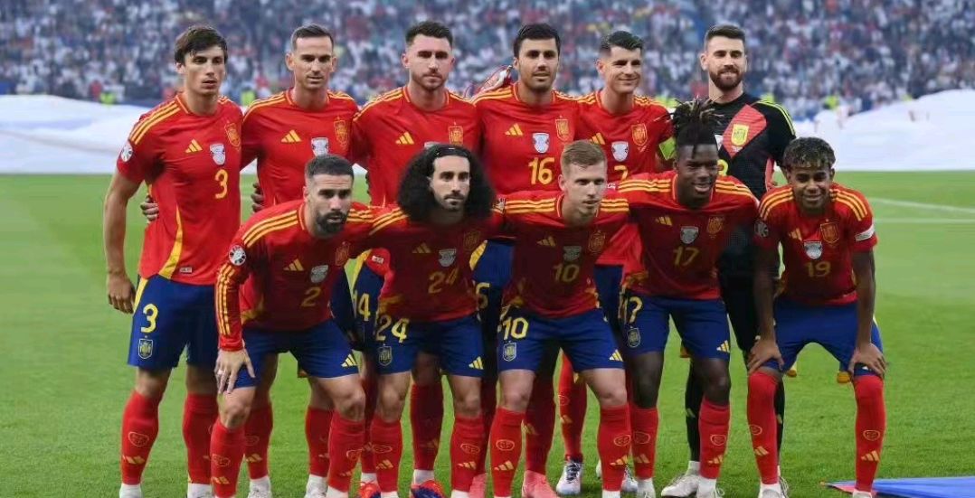 关于法国迎战西班牙，争夺欧洲足球荣耀的信息