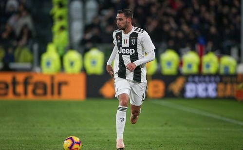 卡利亚里遭遇一场大败,输给萨索洛 卡利亚里遭遇一场大败,输给萨索洛