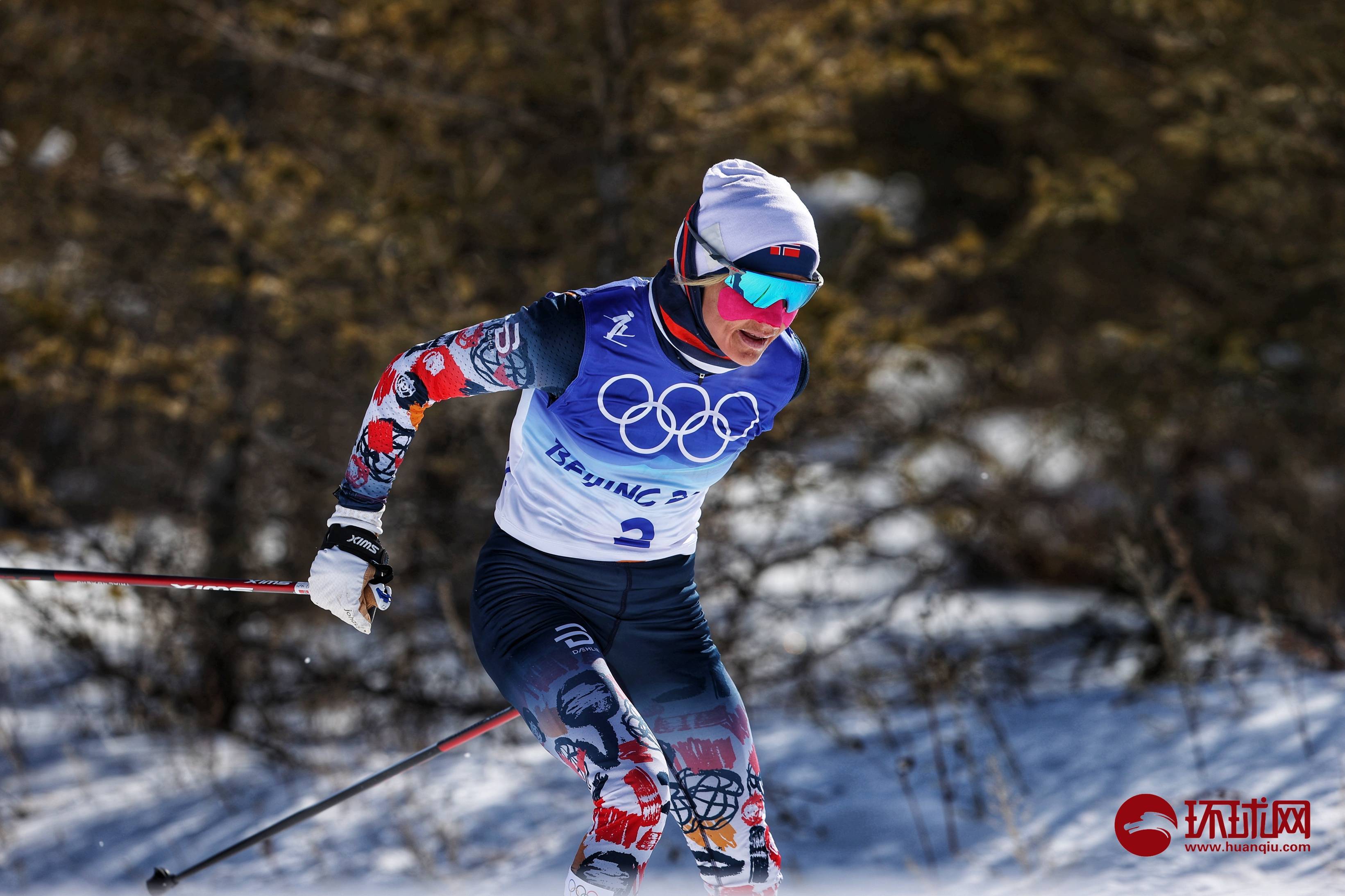 速度之争：挪威滑雪选手创造佳绩夺冠