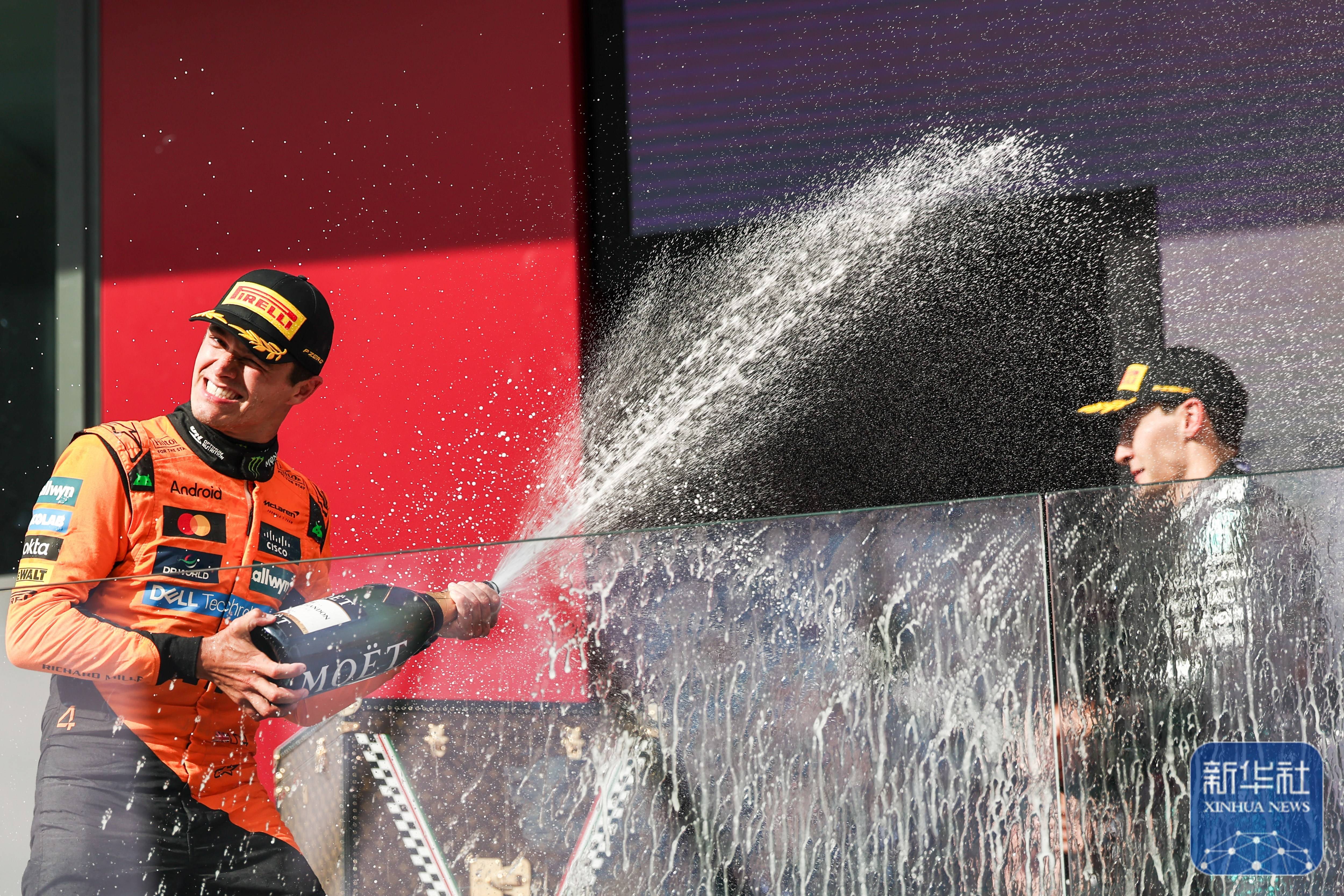 关于迈凯伦横扫梅赛德斯，诺里斯高光表现的信息