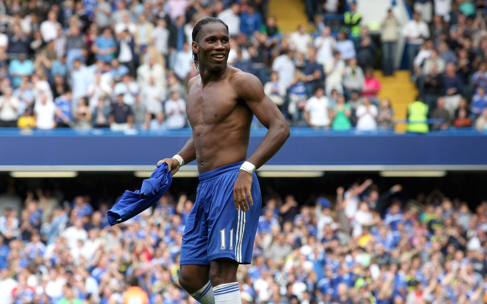 秘鲁对阵曼城,当布鲁诺的节奏成为唯一法则